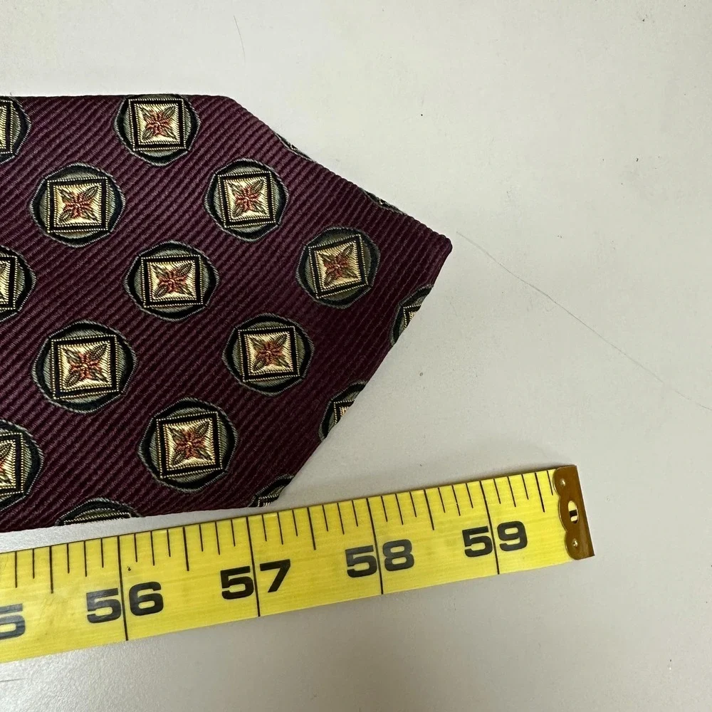 JZ Richards Mens Silk Tie Burgundy Medallion Handmade USA Wilsons 58.5in